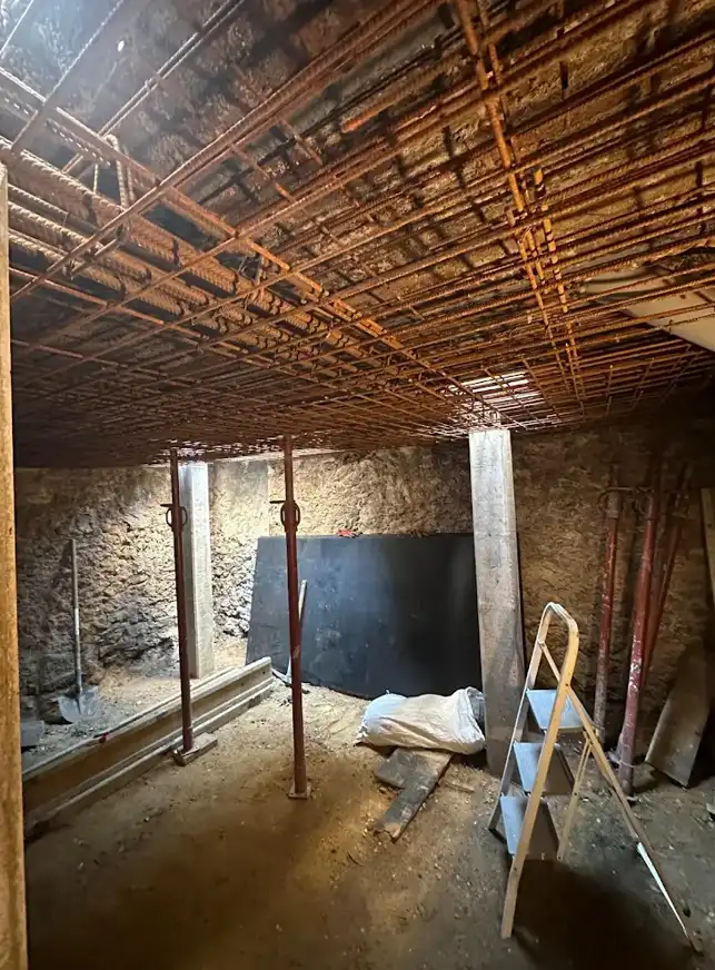 Reprise d’un plancher existant de cave d’un bâtiment haussmannien et réfection d’étanchéité — Paris (75)